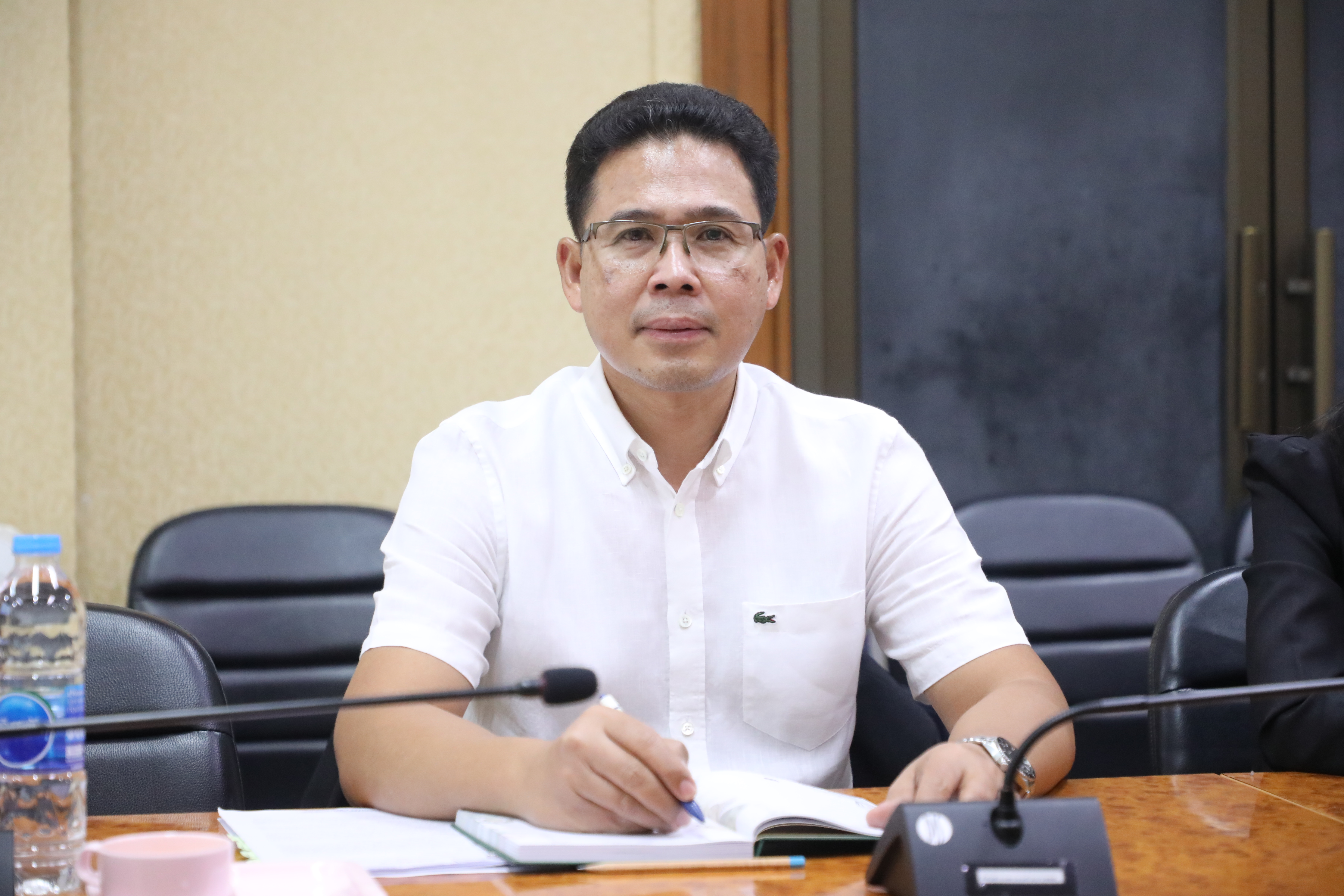 title - ส.ป.ก. ประชุมคณะทำงานศึกษาพิจารณาการแก้ไขปัญหาด้านที่ดินและหนี้สินของเกษตรกร โครงการแก้ไขปัญหาที่ดินทำกินให้แก่เกษตรกรสภาประชาชน 4 ภาค ครั้งที่ 1/2569